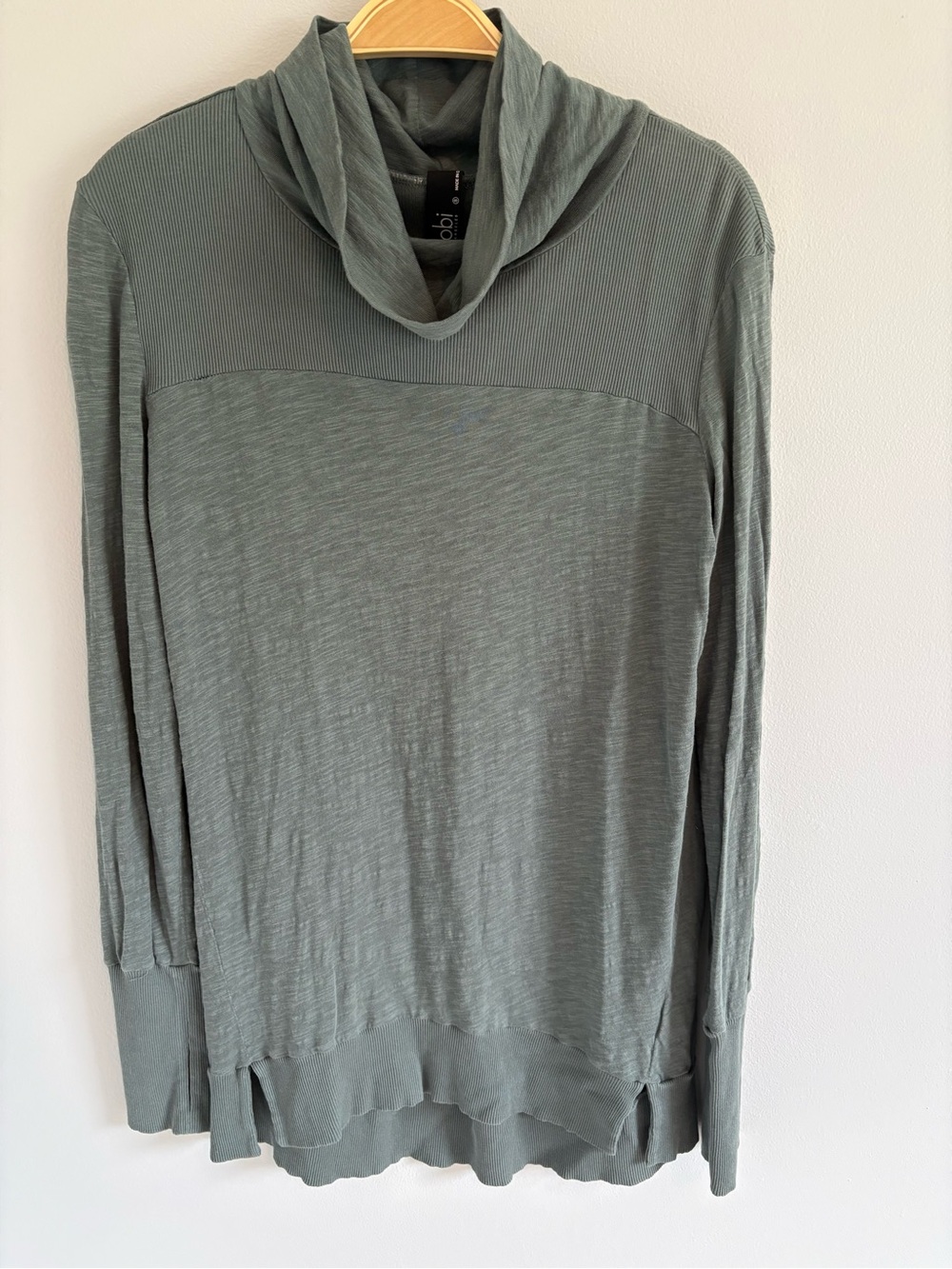 Bobi Lightweight cowl neck in sage green color